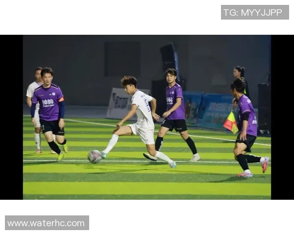 足球的小盘带你领略精彩赛事背后的故事与技巧分析